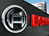 Logo Bosch vor Firmenzentrale