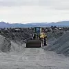 Bagger in einer Kiesgrube