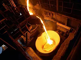Steel plant for the production of iron