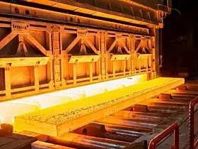 Die Produktionskapazitäten bei Thyssenkrupp Steel sollen reduziert werden, damit fallen auch Arbeitsplätze weg.