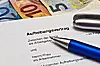 Abfindung-goldener-Handschlag-Fotolia_99950623_Stockfotos-MG