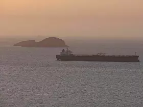 VISTA DE CARGUEROS DE PETROLEO EN PUERTO LA CRUZ VENEZUELA
