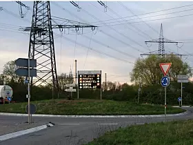 Kreisverkehr bei der Raffinerie Miro