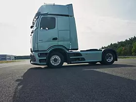 Actros L von Mercedes-Benz Trucks