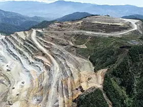 Harmony Gold - Goldmine in Papua Neuguinea
