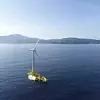 Windkraftanlage flotierend auf dem Wasser
