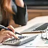 Frau-Buchhaltung-shutterstock_434519134_lOvE-lOvE