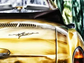 Sportauto von hinten