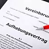 Aufhebungsvertrag-AdobeStock_27278609-simoneminth