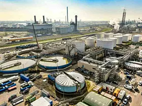 Shell Raffinerie in Rotterdam