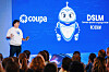 Salvatore Lombardi erklärt auf der Coupa Inspire die neuen technischen Möglichkeiten auf der Coupe-Plattform.
